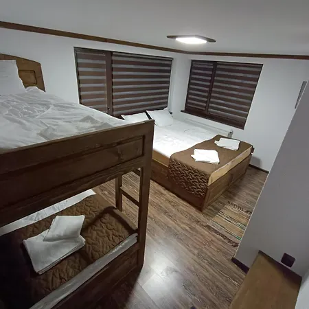 Detached рилски кът Madzhare