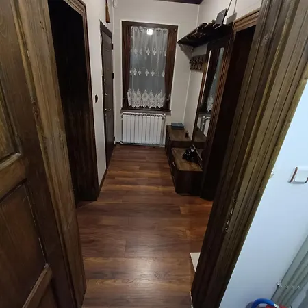 Detached рилски кът