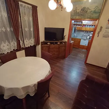 Detached рилски кът بيت ضيافة Madzhare
